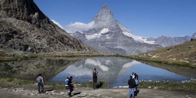 Touristen Wallis Matterhorn