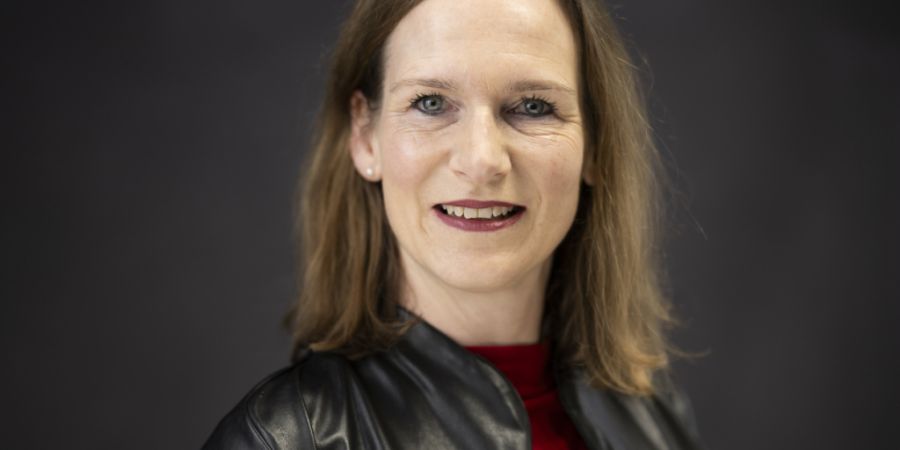 «Eine Wahl ist nie selbstverständlich», sagte Evi Allemann (SP) nach ihrer Wiederwahl. (Archivbild)