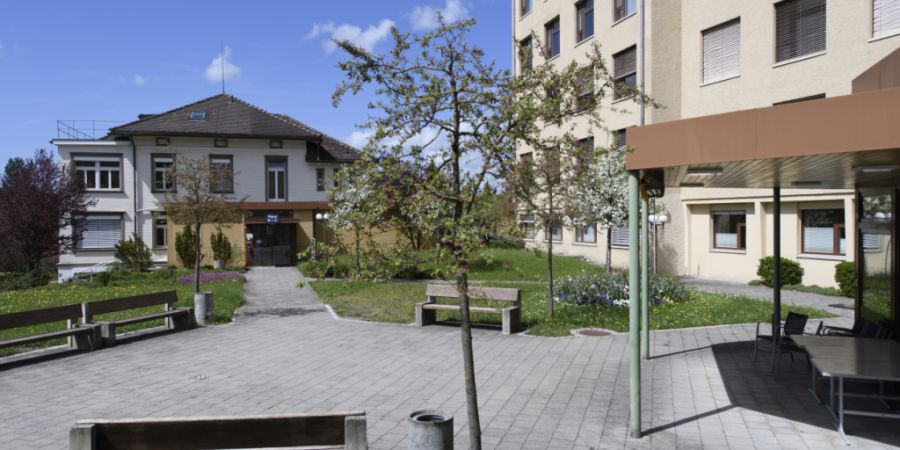 Die Kantonsregierung prüft Alternativen zum früheren Spitalareal als Standort des Gesundheitszentrums. (Archivbild)