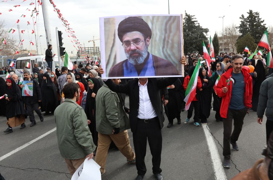 Favorit ist Ali Chameneis zweitältester Sohn Modschtaba.