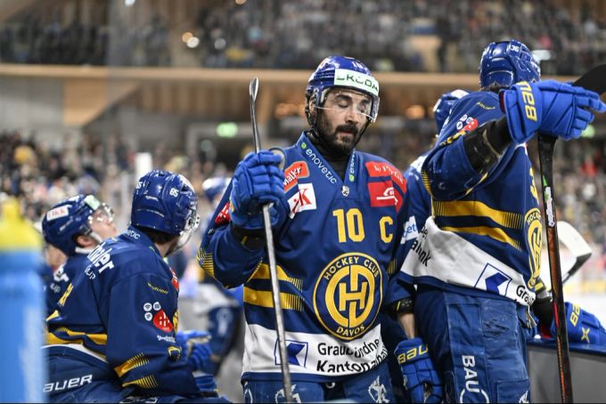 Andres Ambühl trifft im letzten Spiel für den HCD. HC Davos