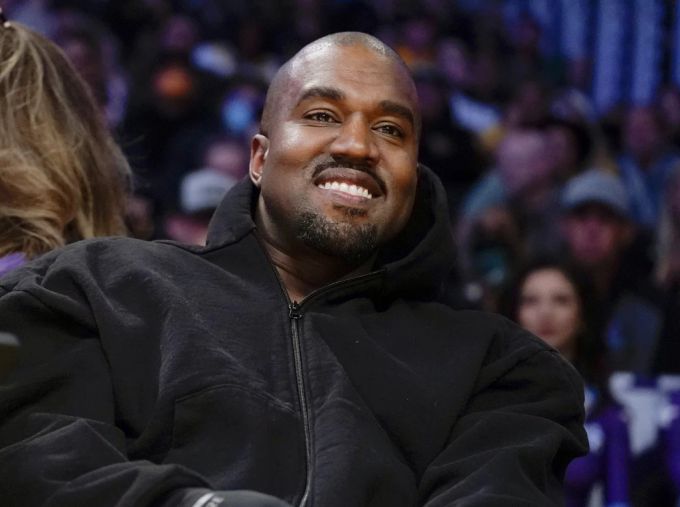 Fans von Kanye West haben Alice Merton bedroht. sängerin