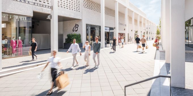 170 Luxusmarken finden Sie in der Outletcity Metzingen (D). Outletcity Metzingen