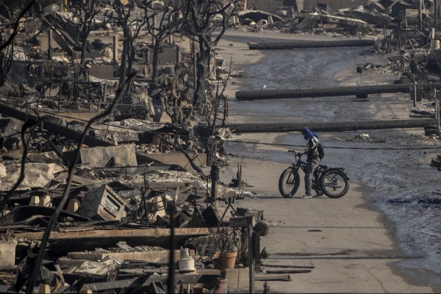 In Los Angeles sind mehr als 9000 Gebäude durch die Waldbrände zerstört worden.