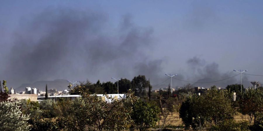 Israels Armee griff erneut Ziele der Huzhi-Miliz im Jemen an.