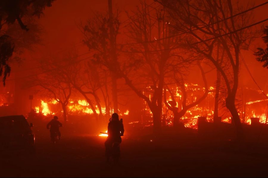 Laut den Behörden sind rund 20'000 Häuser gefährdet - 30'000 Menschen wurden evakuiert.