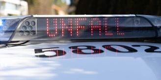 Mels SG - Betrunkener Autofahrer (68) prallt in parkiertes Auto