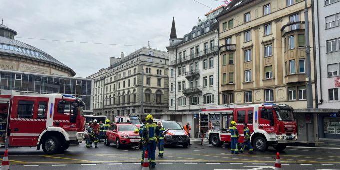 In Luzern kam es am Dienstagmittag zu einem Hausbrand. Brand Luzern