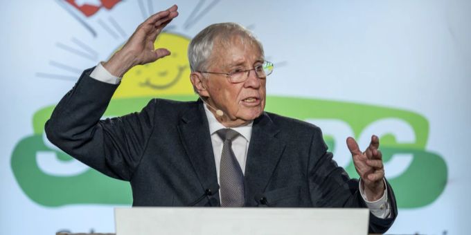 Alt-Bundesrat Christoph Blocher an der Delegiertenversammlung der Schweizerischen Volkspartei SVP in Balsthal, am Samstag, 25. Januar 2025. Christoph Blocher