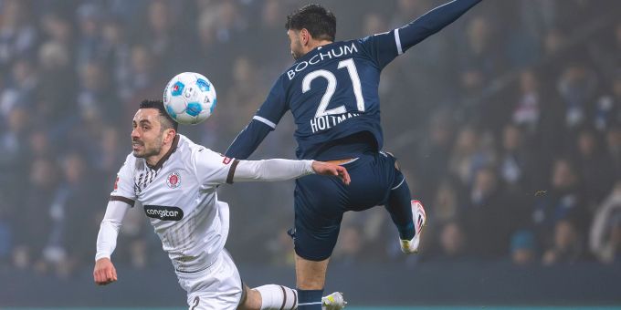 Der VfL Bochum gewinnt im Abstiegskampf der Bundesliga gegen St. Pauli. VfL Bochum Bundesliga