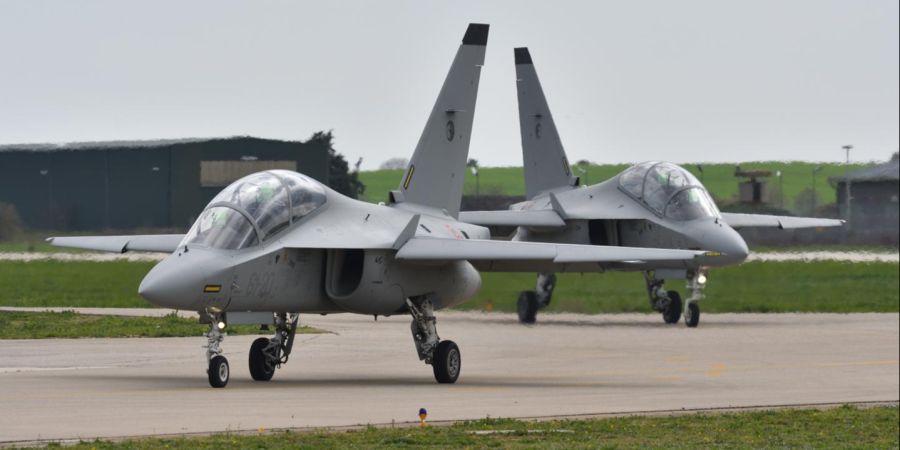Leonardo M-346