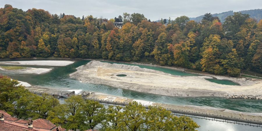 Kies-Insel Aare Bern
