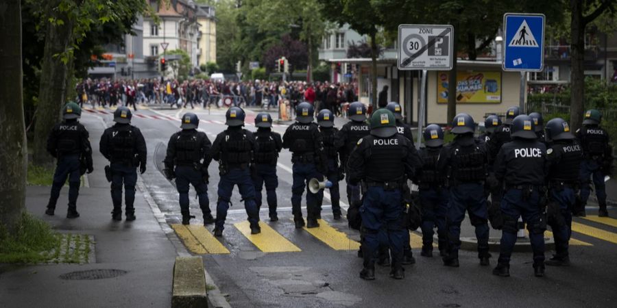 Bern Polizei Arbeit Einsatz