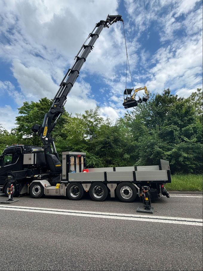 Der Bagger konnte geborgen werden. Bagger