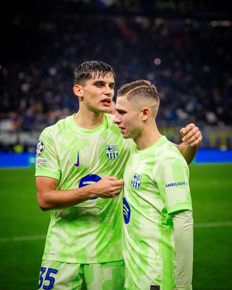 ...seinen Team-Kollegen Gerard Martin und Fermín López.