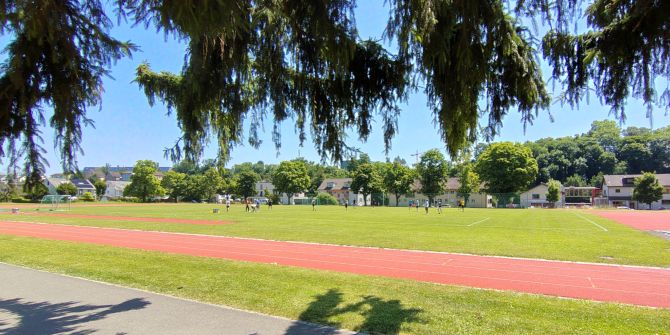 Leichtathletik Anlage Rasenplatz Stadt