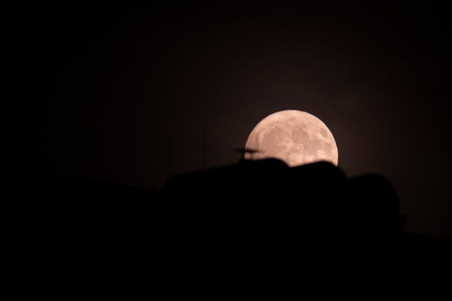Erdbeermond