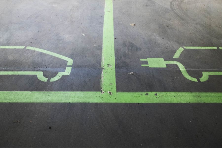 Die grossen Verlierer könnten die Elektrofahrzeuge sein, da sie kein Benzin brauchen.