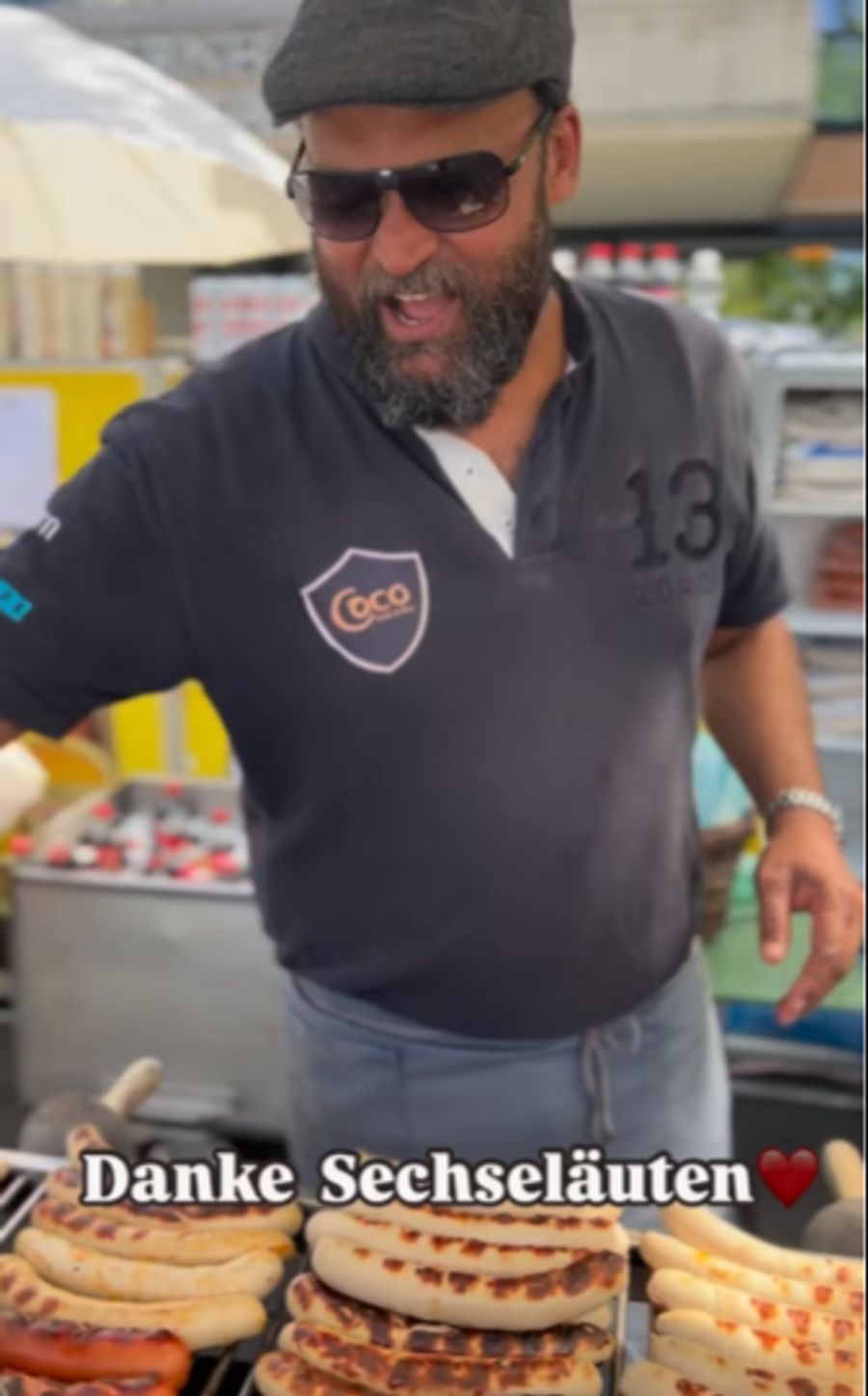 «Ich habe Bratwürste wie Bonbons gefressen.», sagt der Grillmeister.