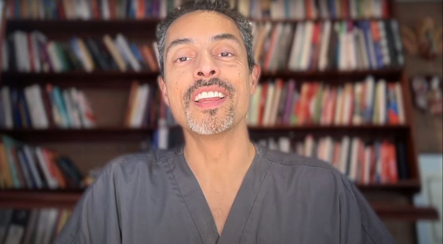 Dr. Julian De Silva