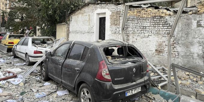 Bilder aus Teheran zeigen die Zerstörung durch die Luftangriffe Israels. Iran Israel
