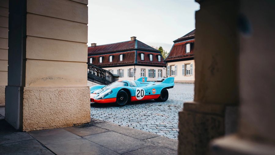 1. Mit 14 Millionen ist der Porsche 917 K mit Abstand der teuerste Wagen des Autoherstellers. Es ist exakt das Auto, das in Steve McQueens «Le Mans»-Verfilmung von Jo Siffert gefahren wird.