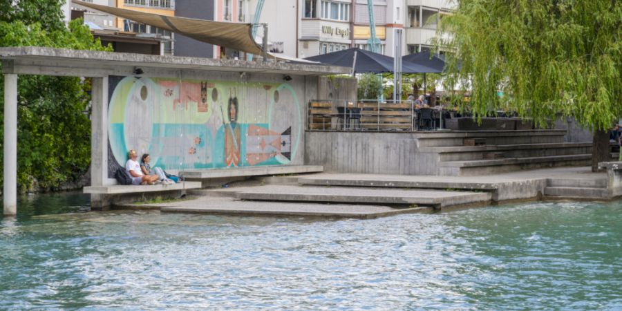 Das aktuelle Streetartwerk auf dem Thuner Mühleplatz wird in den kommenden Tagen einem neuen Bild der Künstlerin Sarah Furrer weichen.