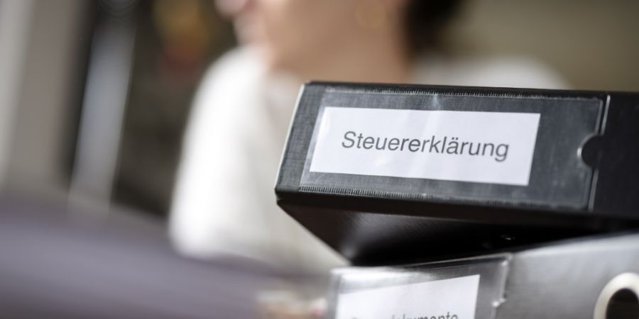 Die «Stopp-Prämienschock»-Initiative der Zürcher SVP fordert höhere Steueabzüge für die Krankenkassenprämien. (Symbolbild)