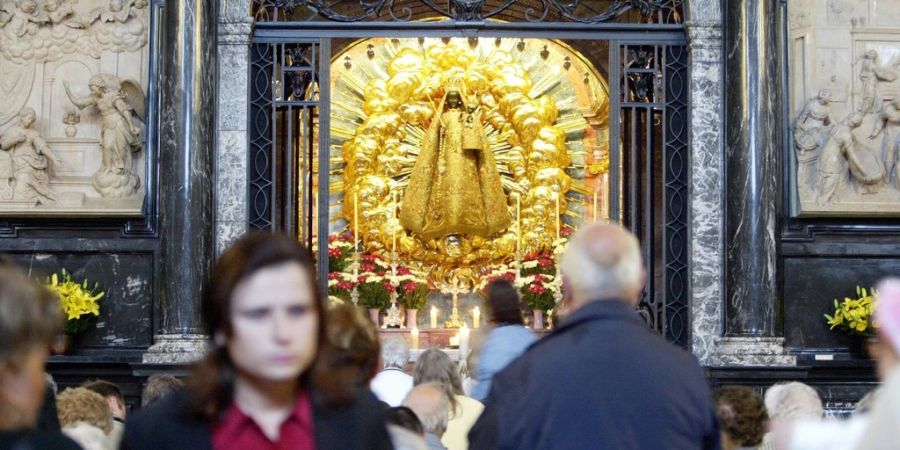 einsiedeln schwarze madonna zieht