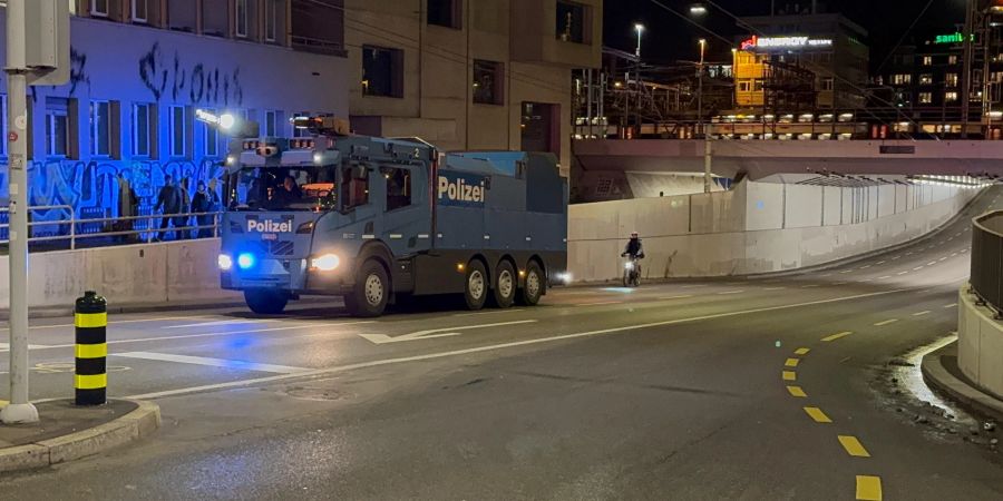 Der öffentliche Verkehr in Zürich war von der unbewilligten Kundgebung nur kurzzeitig beeinträchtigt.