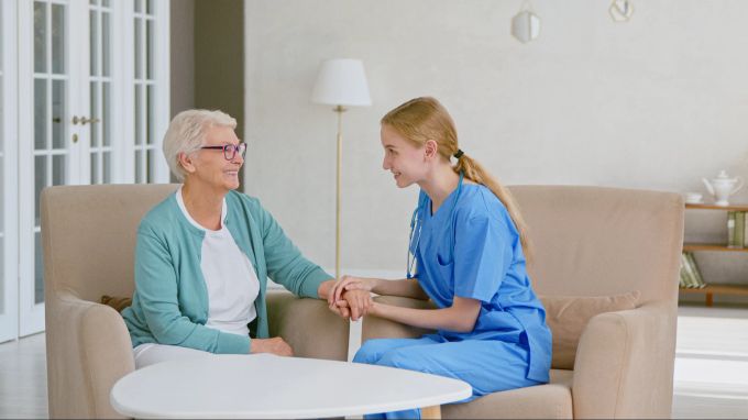 Betreutes Wohnen kann je nach Umfang sehr teuer sein. Betreutes Wohnen