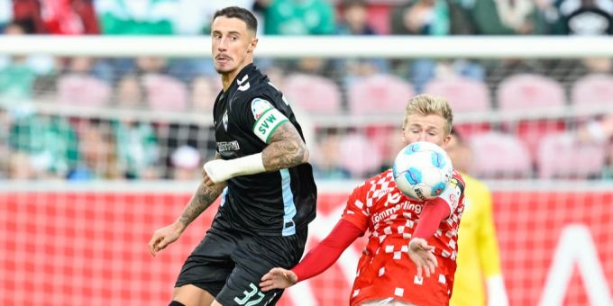 Erster Saisonsieg - Werder Bremen schlägt Mainz in Unterzahl