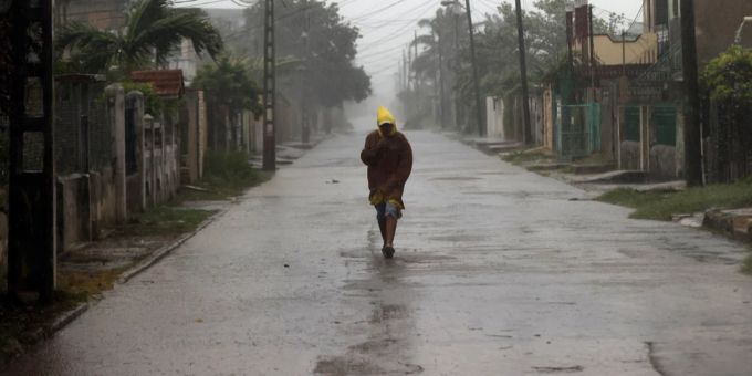 Hurrikan Rafael ist in Kuba auf Land getroffen und hat für einen Stromausfall gesorgt. Kuba