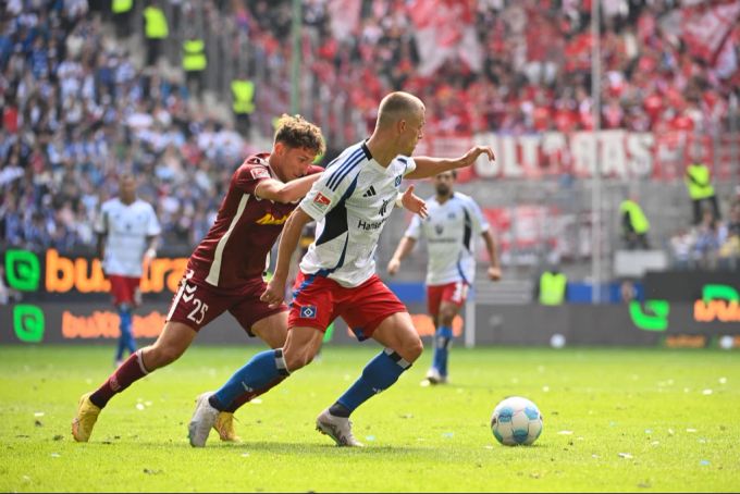 Miro Muheim gehört beim HSV zum Stammpersonal. Nun wird er erstmals für die Schweizer Nati aufgeboten. Schweizer Nati