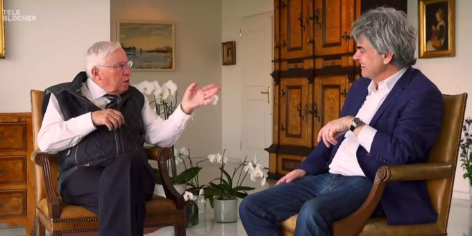 «Besser Grüezi!» - Blocher kritisiert Ueli Maurer für Englisch-Panne