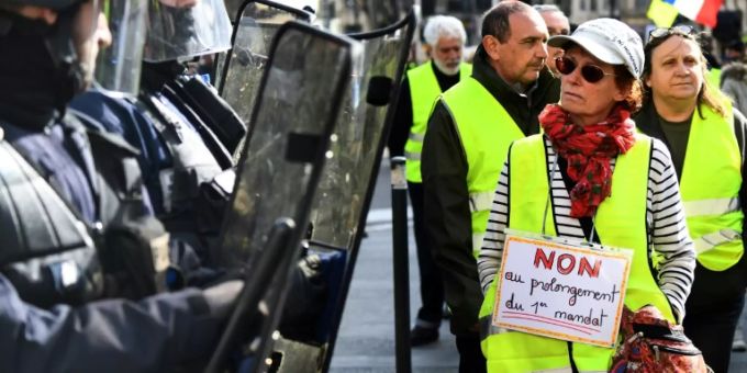 Studie: Fake News bei «Gelbwesten» massiv verbreitet Studie: Fake News bei «Gelbwesten» massiv verbreitet