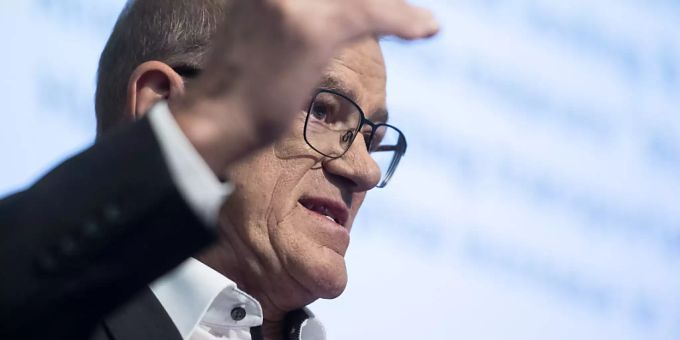«Wir sind mit einem starken Jahresauftakt ins neue Geschäftsjahr gestartet», resümiert Konzernchef Paul Schuler. Im laufenden Geschäftsjahr soll es erneut nach oben gehen. (Archiv) «Wir sind mit einem starken Jahresauftakt ins neue Geschäftsjahr gestartet», resümiert Konzernchef Paul Schuler. Im laufenden Geschäftsjahr soll es erneut nach oben gehen. (Archiv)