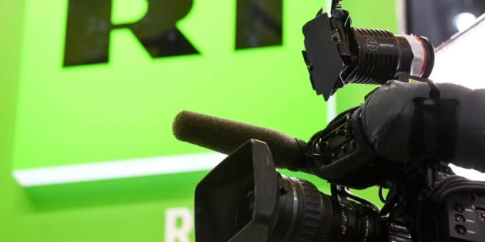 Russischer Sender RT empört über Facebook-Sperre Russischer Sender RT empört über Facebook-Sperre