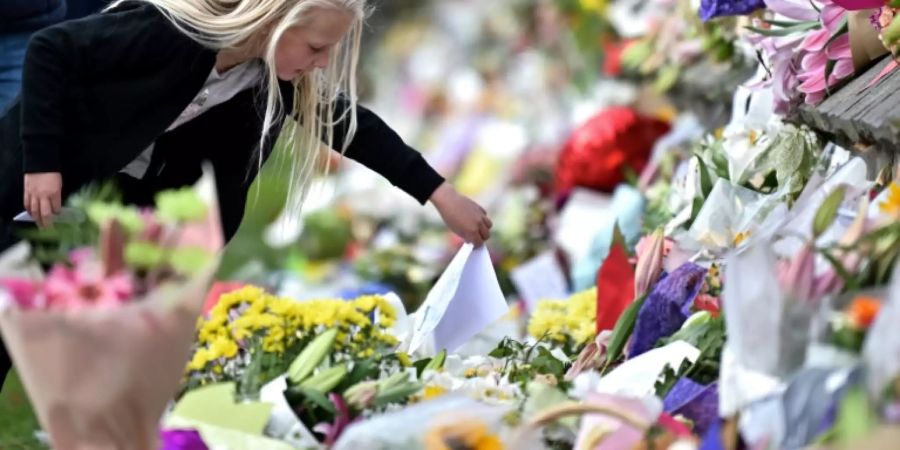 Blumen zu Ehren der Opfer von Christchurch