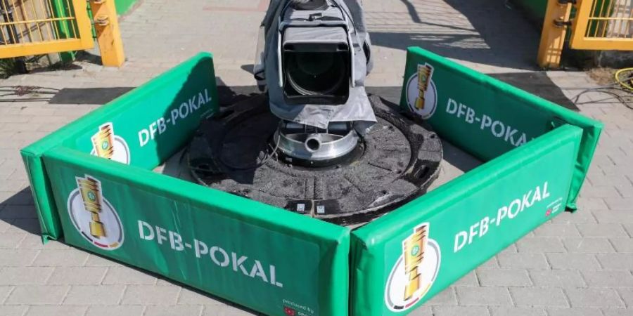 Die Live-Rechte für alle Begegnungen im DFB-Pokal hat der Pay-TV-Sender Sky. Foto: Jan Woitas