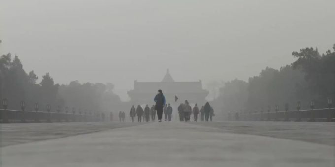 Sonne verdeckt - Dreckluft in China macht Solar-Anlagen ineffizienter