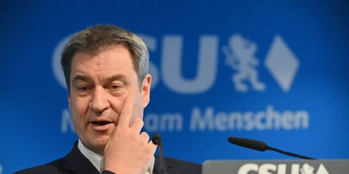 CSU-Chef Markus Söder. Er kritisiert die UEFA, weil viele Zuschauer an der Euro 2020 zugelassen sind. Söder Euro 2020