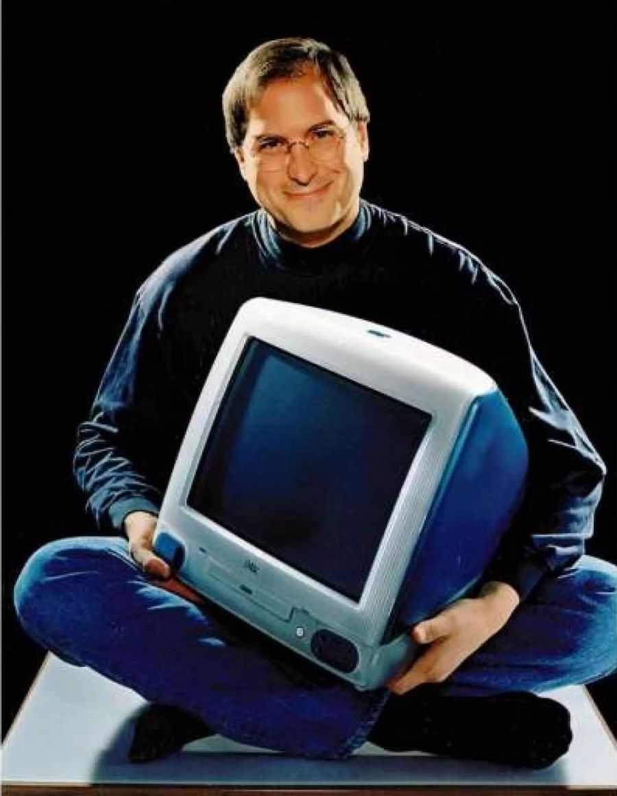 1988 reichte Apple Klage gegen Microsoft ein. Grund: Microsoft soll gegen Lizenz-Recht verstossen haben. Apple musste jedoch mehrere Male eine Niederlage einstecken.(Im Bild: Steve Jobs im Jahr 1998.)