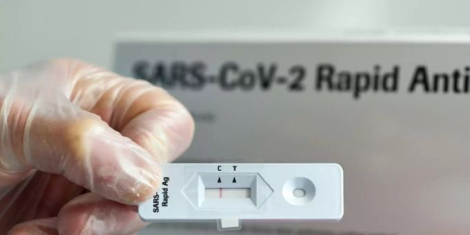 Ein Corona-Schnelltest Ein Corona-Schnelltest