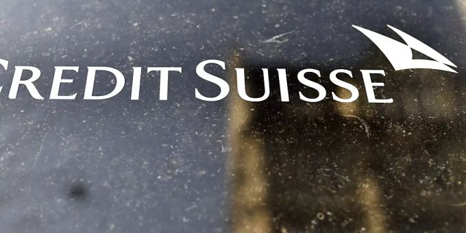 Den Investoren passt es nicht, dass die CS in Kohle investiert: Logo der Bank in Zürich (Archivbild). Den Investoren passt es nicht, dass die CS in Kohle investiert: Logo der Bank in Zürich (Archivbild).