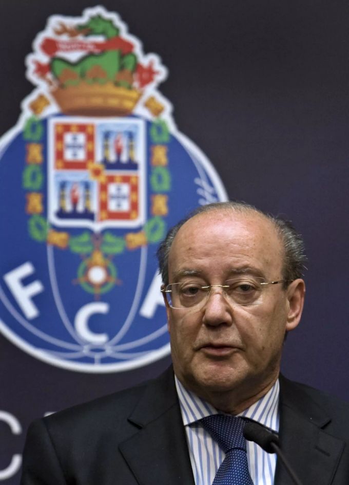 Jorge Nuno Pinto (83), Präsident des FC Porto. FC Porto