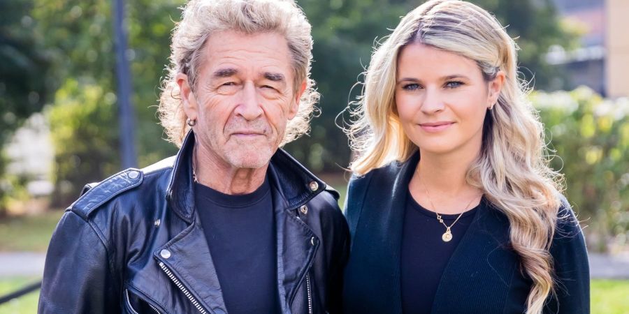 Peter Maffay und seine Partnerin Hendrikje Balsmeyer lesen gerne.