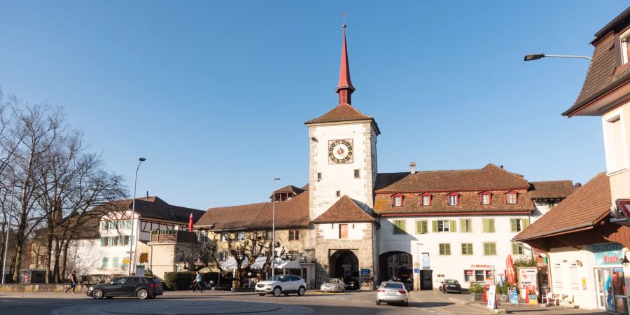 Der Zeitturm und das Stadttor in Mellingen.