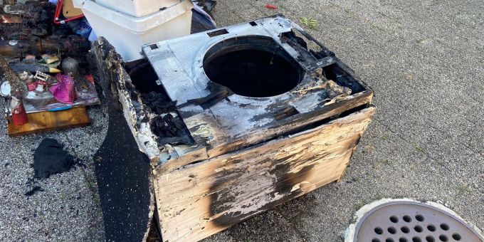 Brandausbruch infolge technischen Defekts beim Tumbler.