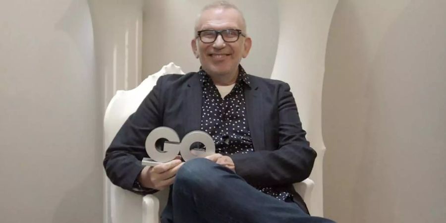 Mode-Designer Jean Paul Gaultier hat zum mexikanischen Tag der Toten einen Altar mitgestaltet. Foto: -/Getty Images für GQ Germany /dpa